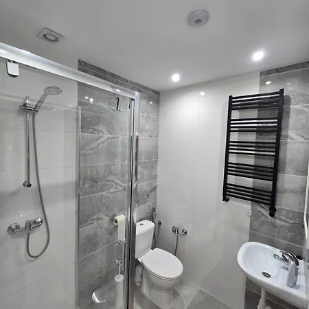 Goscinne Good Night Apartamenty, Auberge de jeunesse