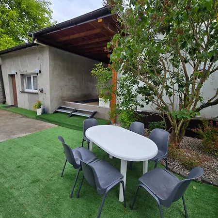 Goscinne Good Night Apartamenty, Będzin